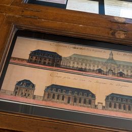 Document d’archives montrant les bâtiments et l’organisation de l’École de médecine navale de Rochefort, illustrant son évolution architecturale historique.