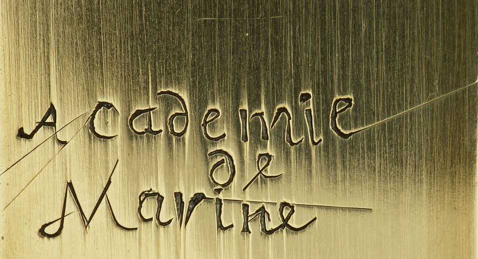 detail of the signature engraved 