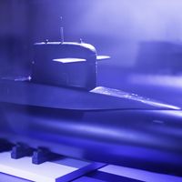 Gros plan sur un sous-marin dans les tons de bleu