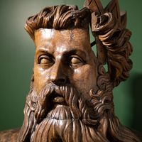 Figure de proue en bois représentant le dieu Neptune, sculpture des collections du musée national de la Marine.