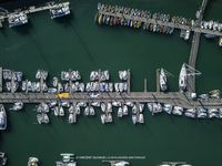 Vue du ponton en contre plongée