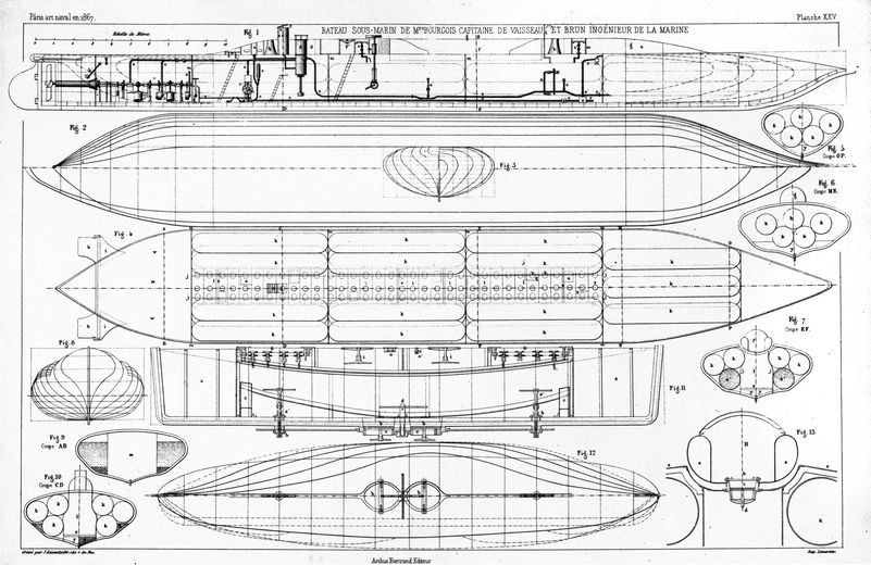 Plan technique en noir et blanc représentant un navire en coupe longitudinale et en vue de dessus, accompagné de coupes transversales et de nombreuses annotations manuscrites et cotes.