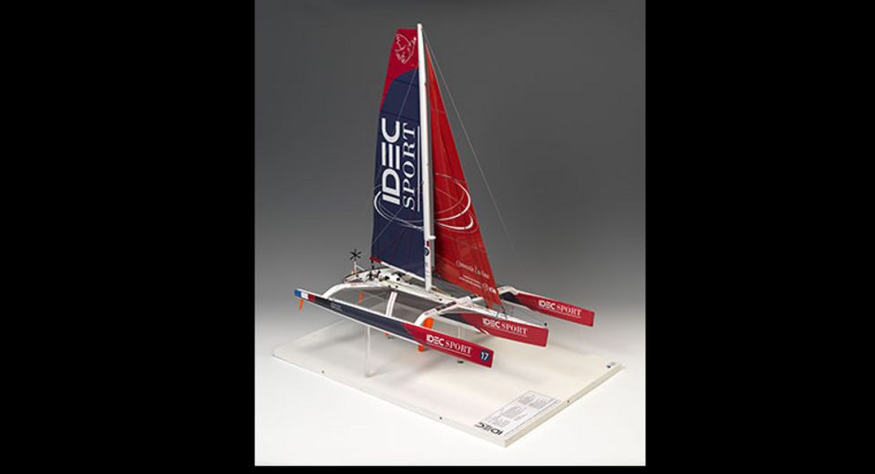 Maquette du trimaran Idec Sport