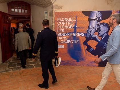 Vernissage de l'exposition "Plongée, contre-plongée : Les sous-marins dans l'objectif"